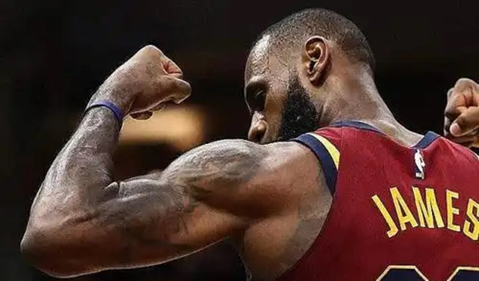 英勇拼搏，球员用实力打磨脚下铁骑