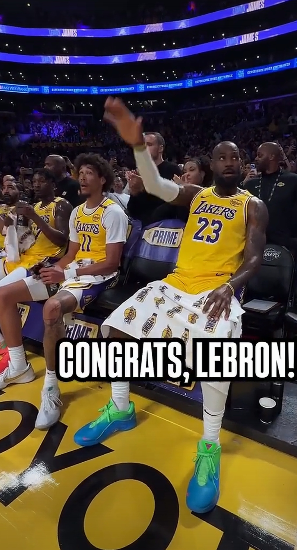 湖人擒爵士，詹姆斯砍下全场最高32分