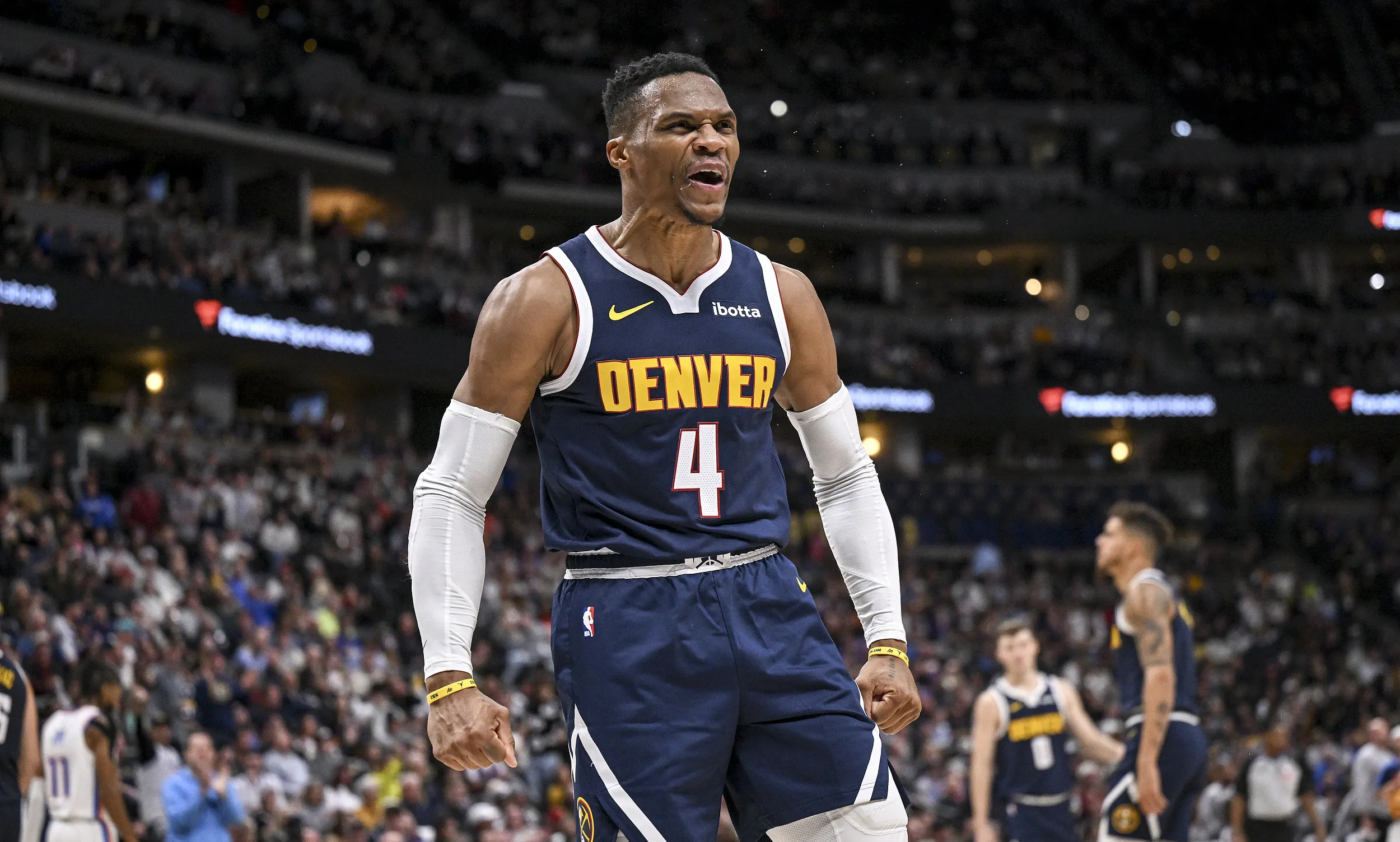 火箭胜公牛,威少贡献30+10 火箭胜公牛,威少贡献30+10