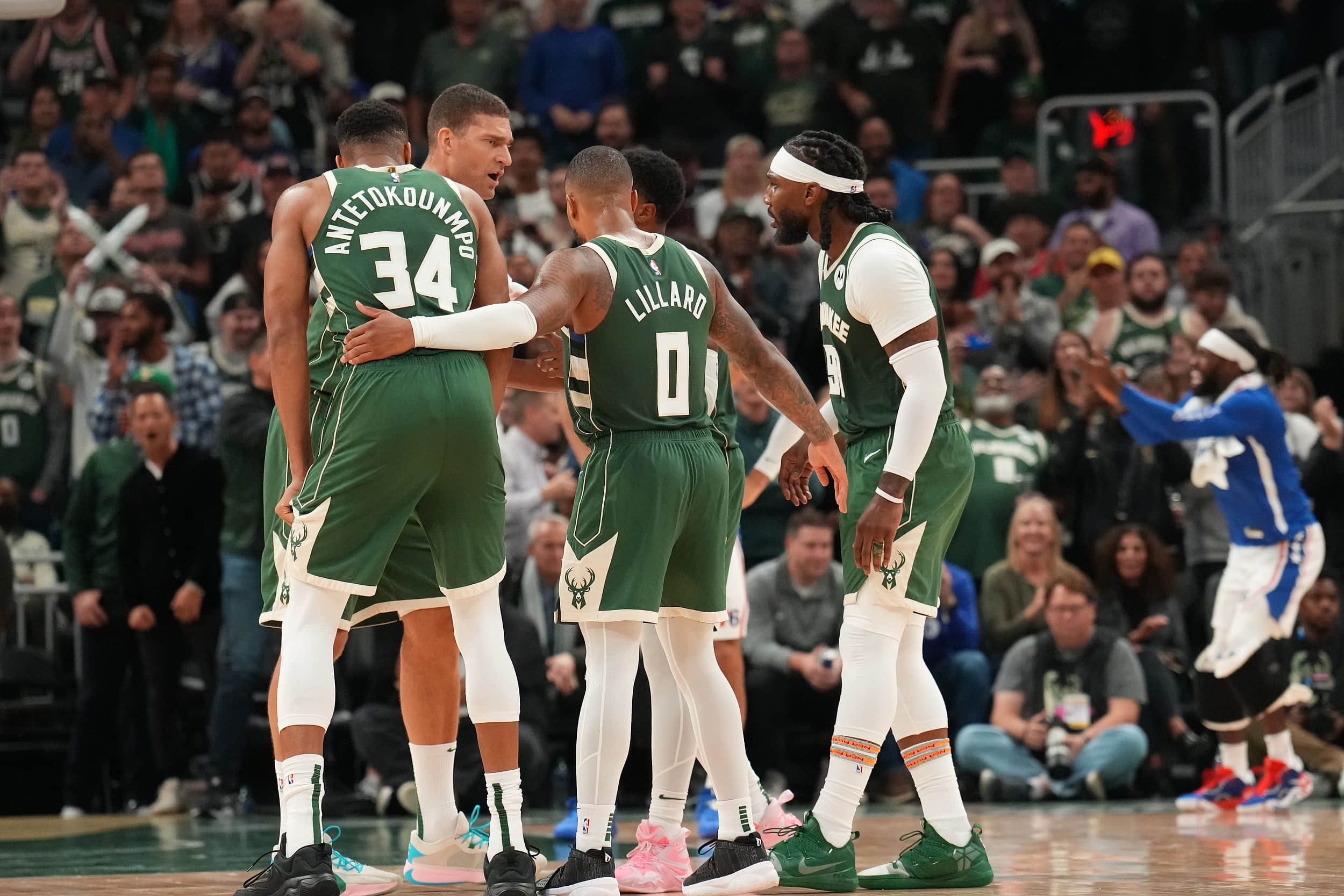 雄鹿队逆转步行者队，晋级东部半决赛