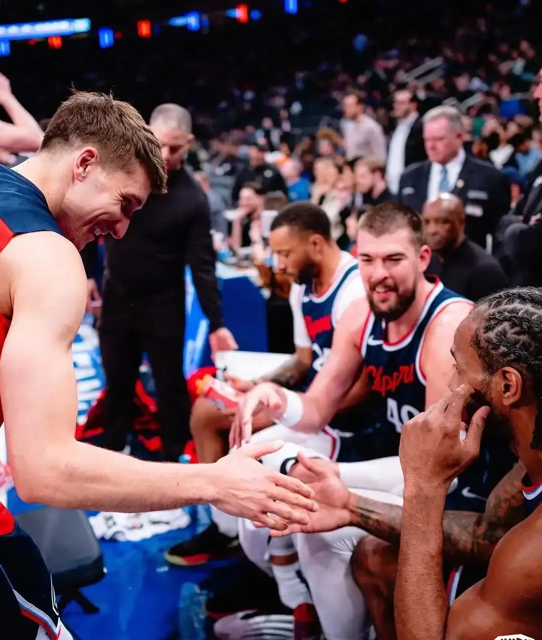 快船队客场大败火箭赛琴与福特砍下分