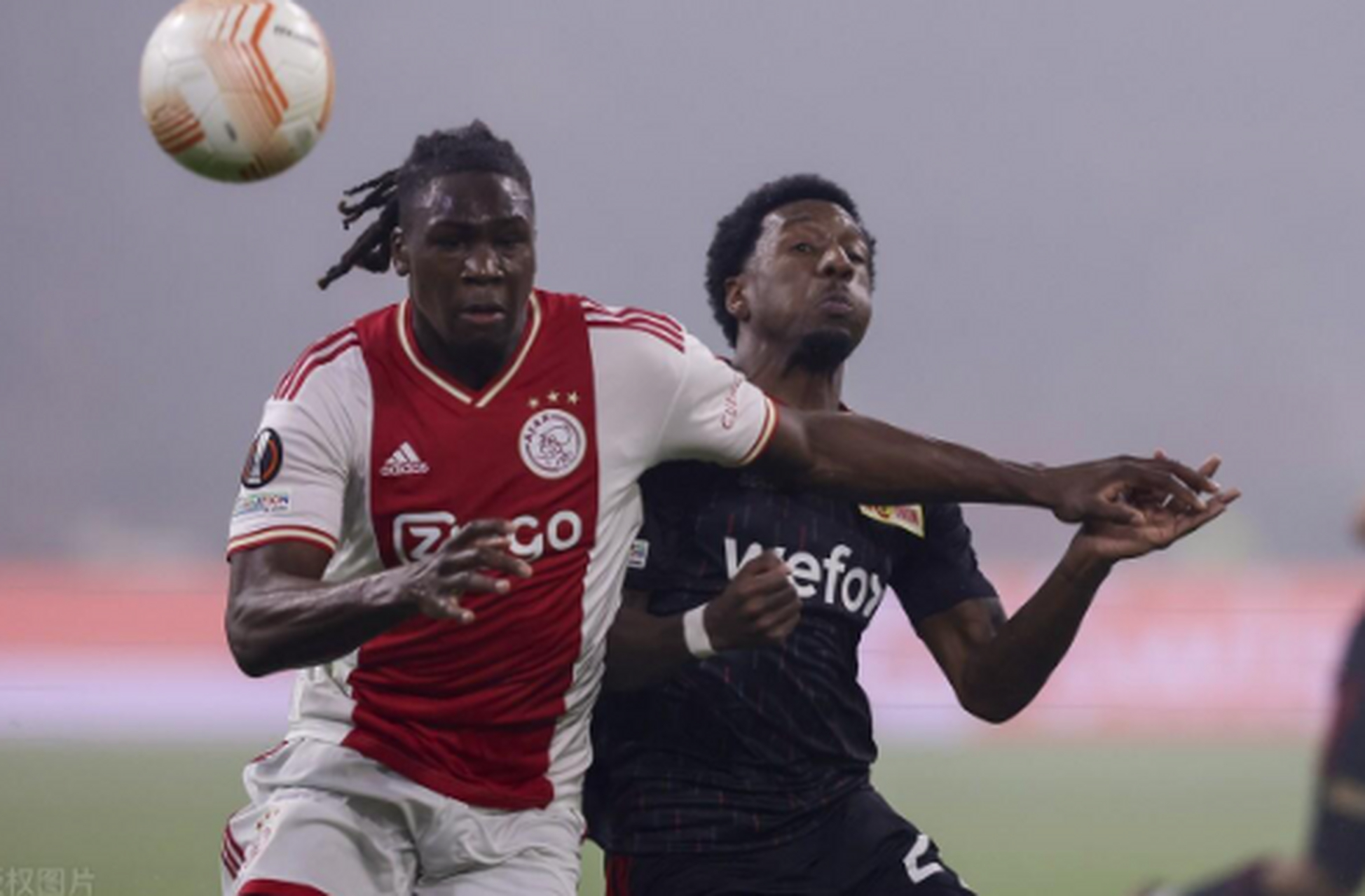 阿贾克斯险胜,晋级欧冠淘汰赛关键之战! 阿贾克斯险胜,晋级欧冠淘汰赛关键之战!