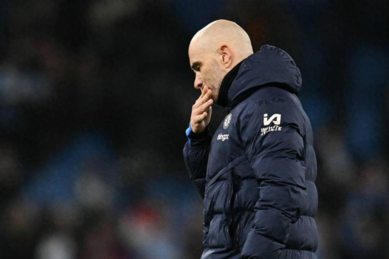 开云体育中国-切尔西新援表现低迷，受到球迷质疑和批评