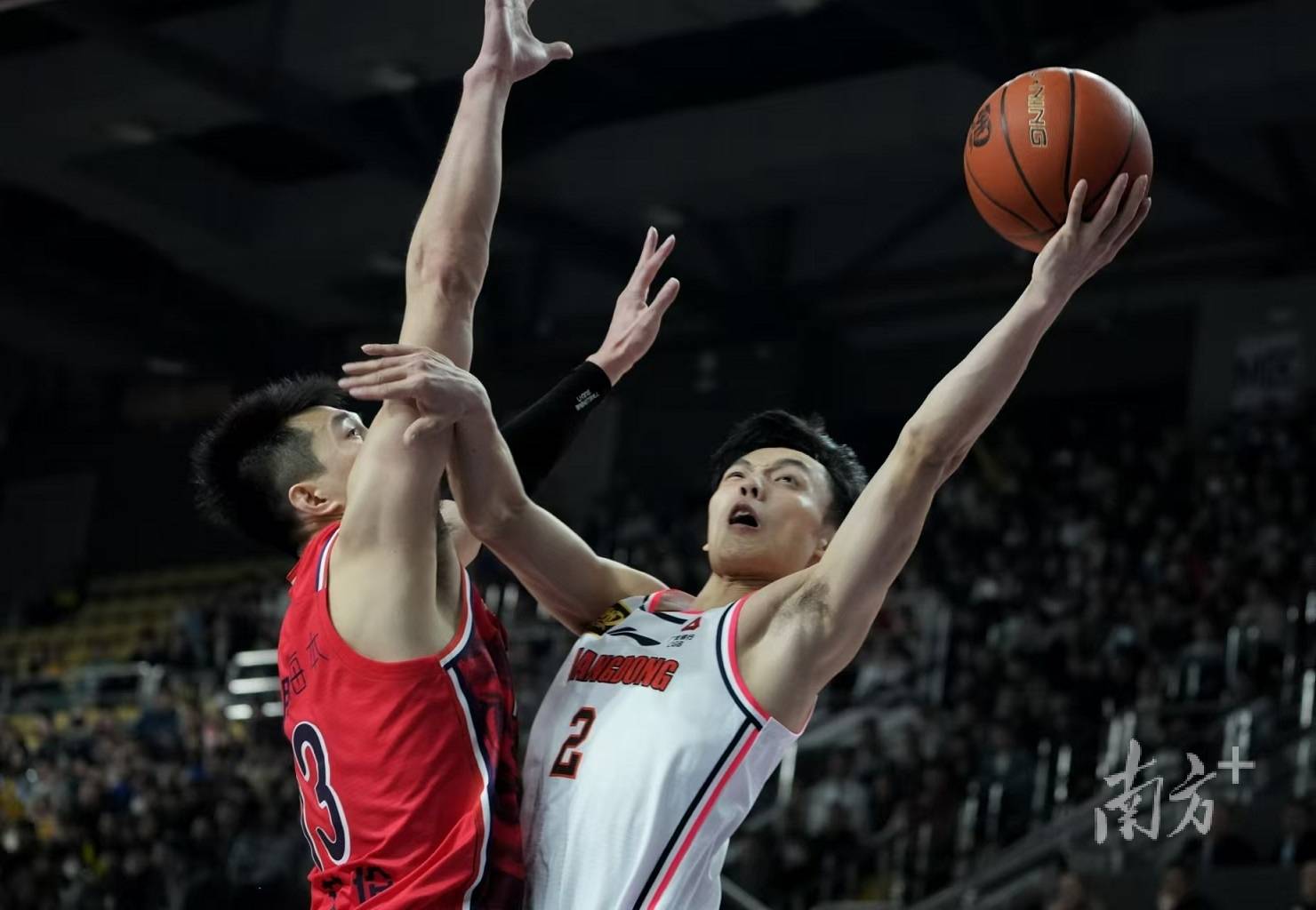 包含山东队险胜广州队，郭艾伦状态火热的词条